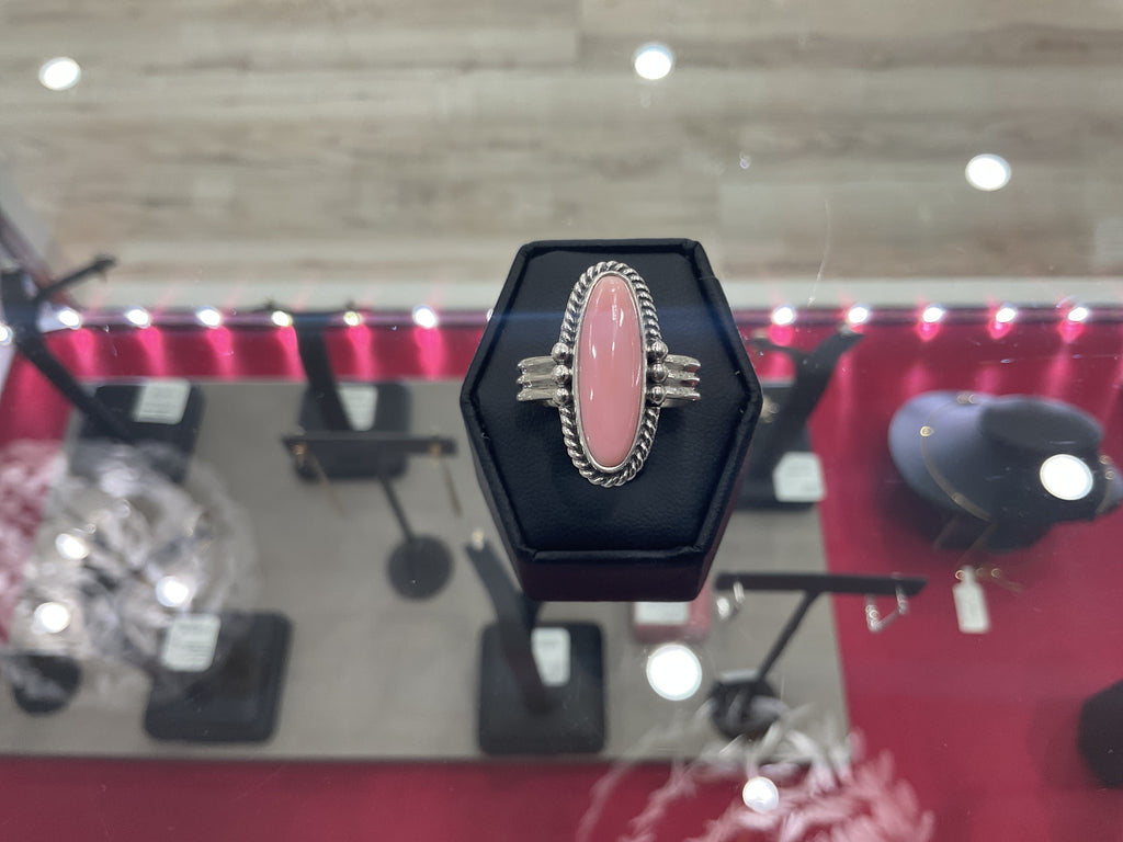 Pink Conch Oval Ring