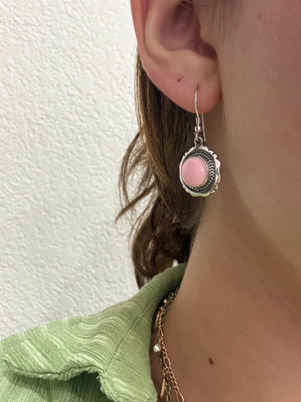 Pink Conch Circle Earrings