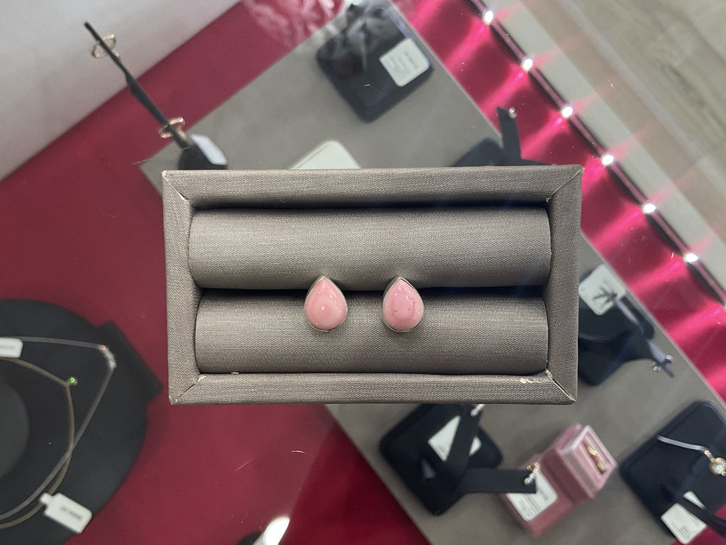 Pink Conch Teardrop Stud Earrings