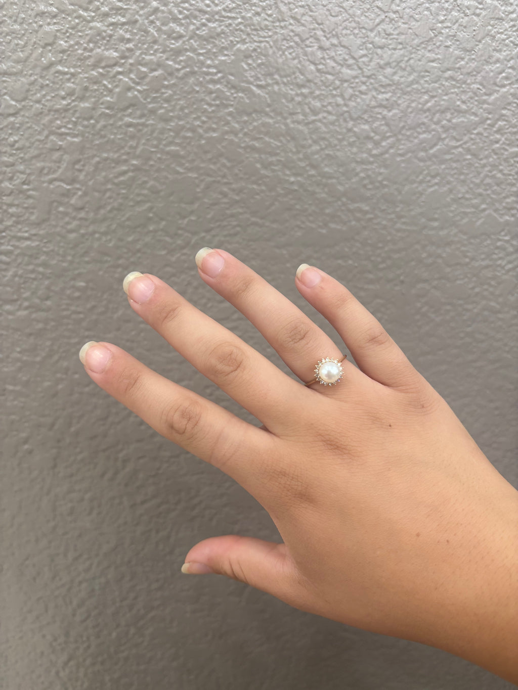14KY Natural Diamond Pearl Ring