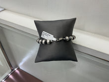 Load image into Gallery viewer, Handmade Navajo Pearl Bracelet

