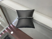 Load image into Gallery viewer, Handmade Navajo Pearl Bracelet
