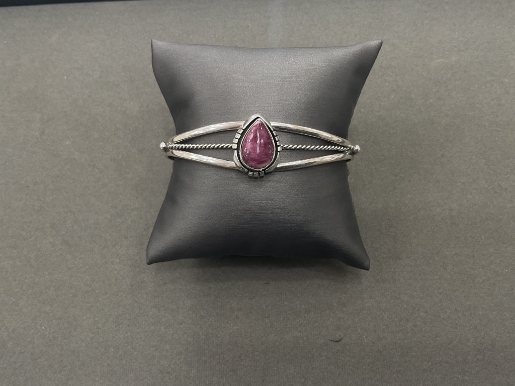 Purple Spiny Oyster Teardrop Cuff