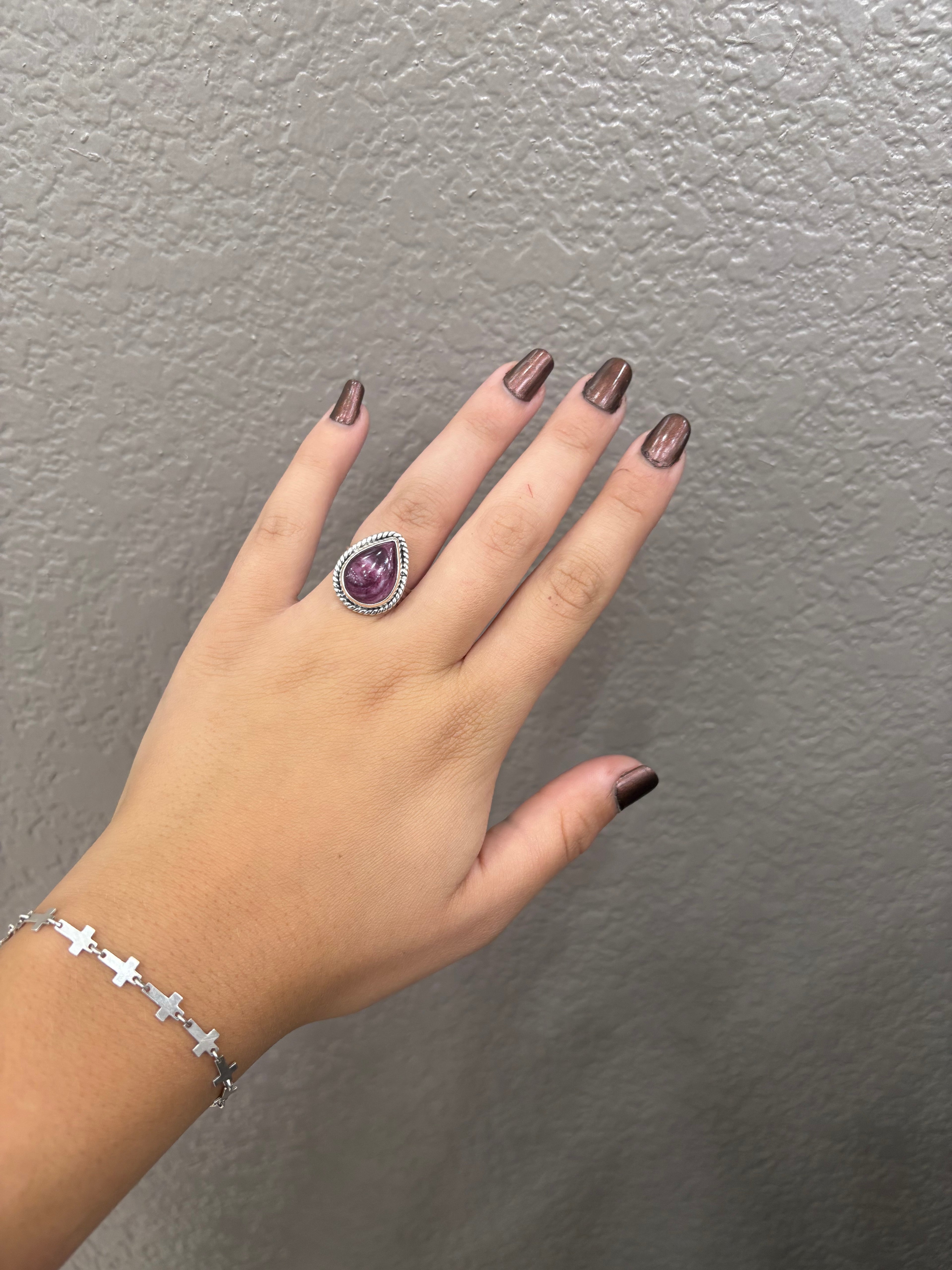 Purple Spiny Oyster Teardrop Ring