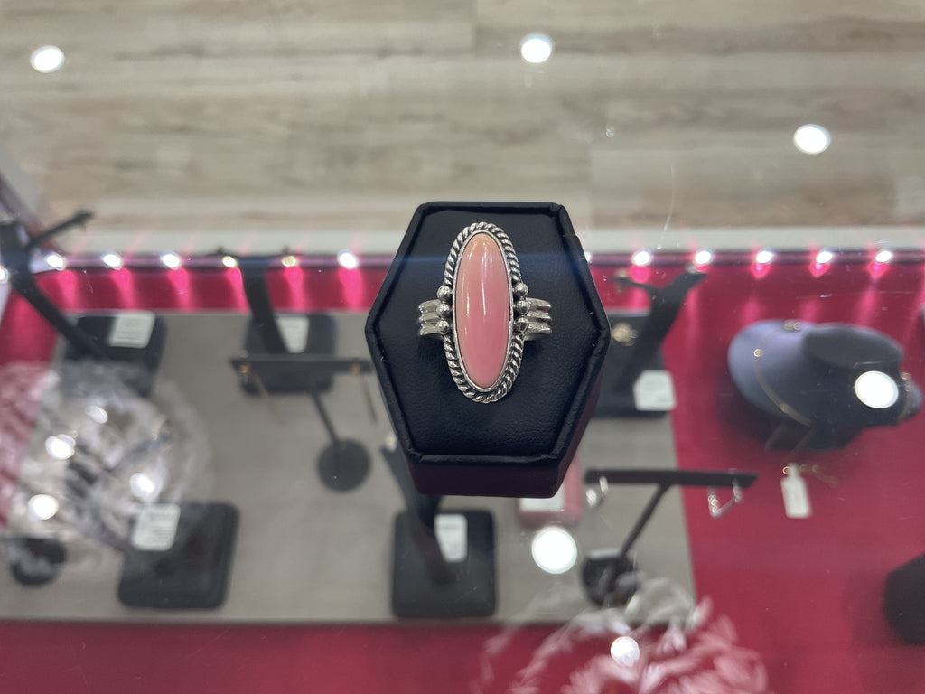 Pink Conch Oval Ring