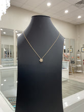 Load image into Gallery viewer, 14K Yellow Cluster Necklace
