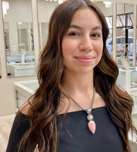 Load image into Gallery viewer, Pink Conch Pendant
