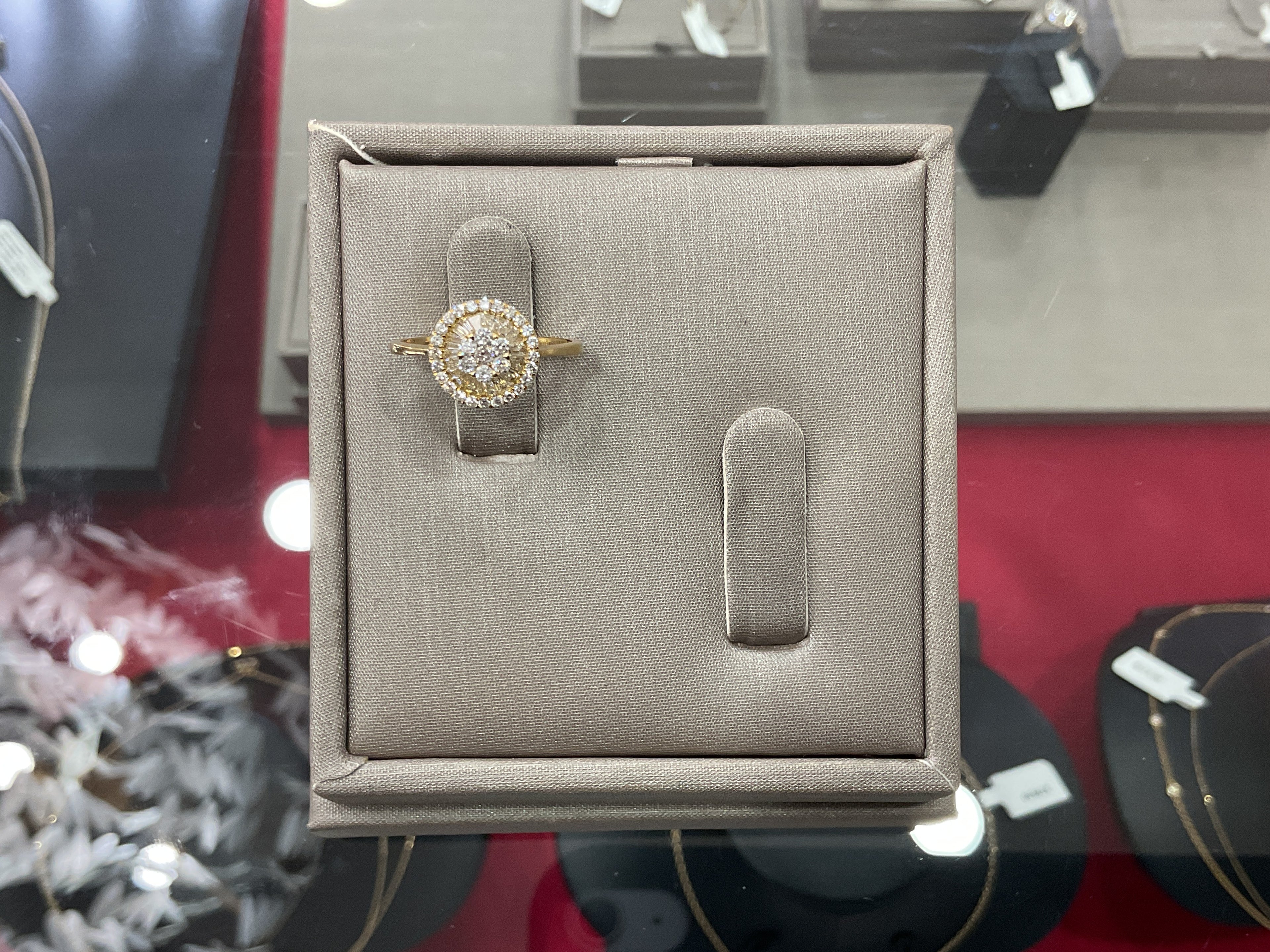 18KY Natural Diamond Cluster Ring