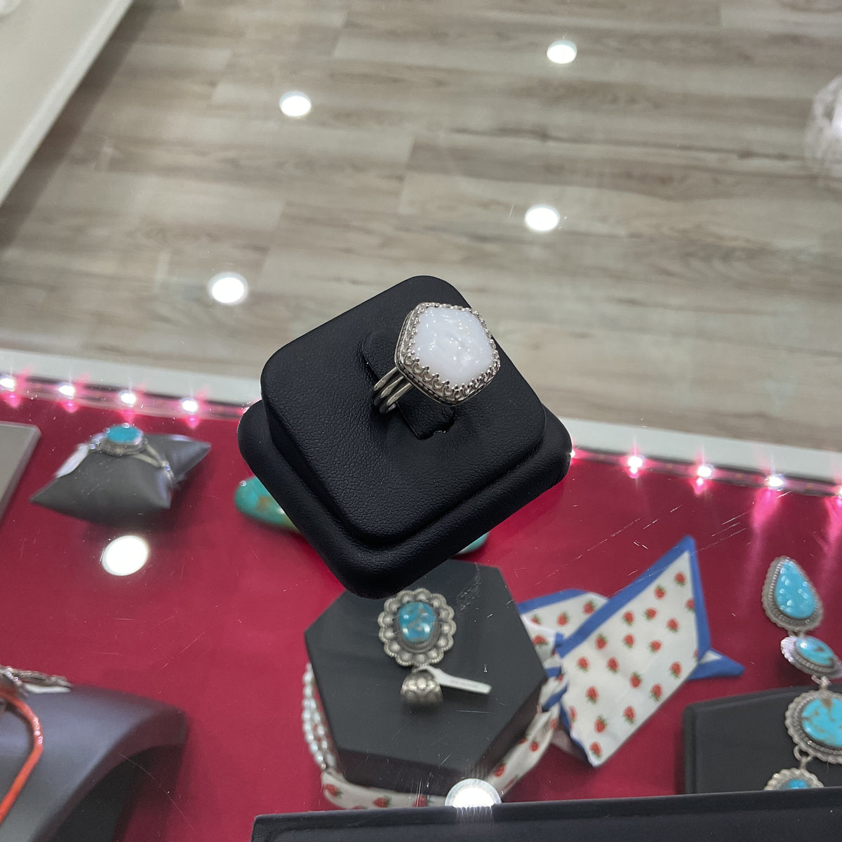 The Queen Ring
