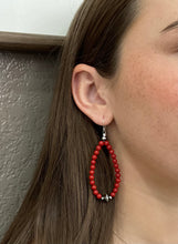 Load image into Gallery viewer, Coral &amp; Oxi Bead Earrings
