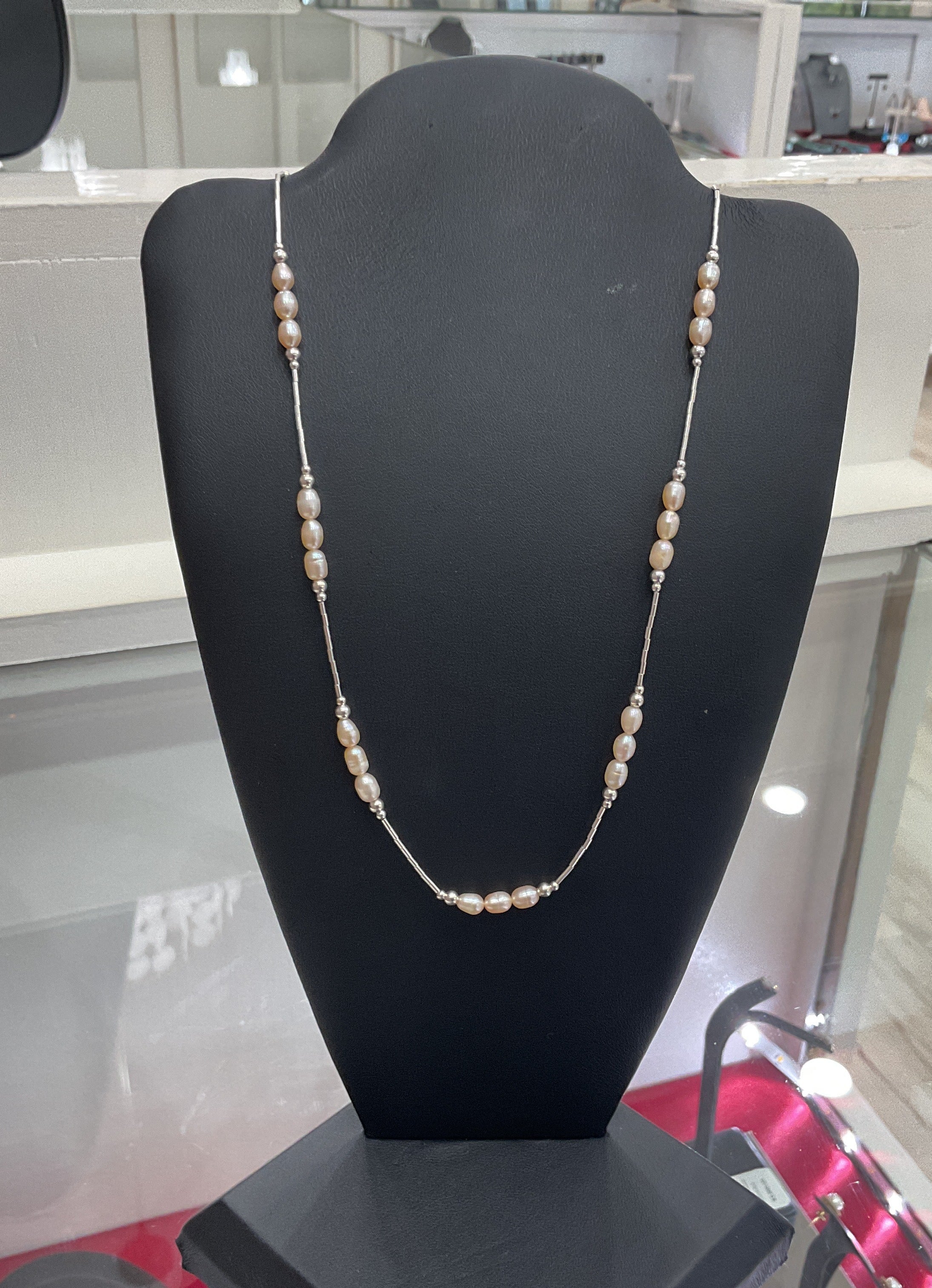 Pink cultured pearl Necklace