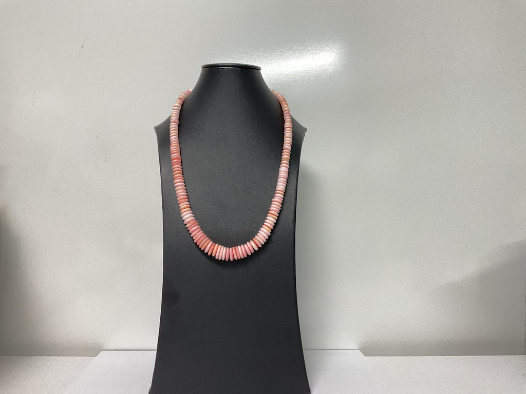 The Pink Conch Necklace