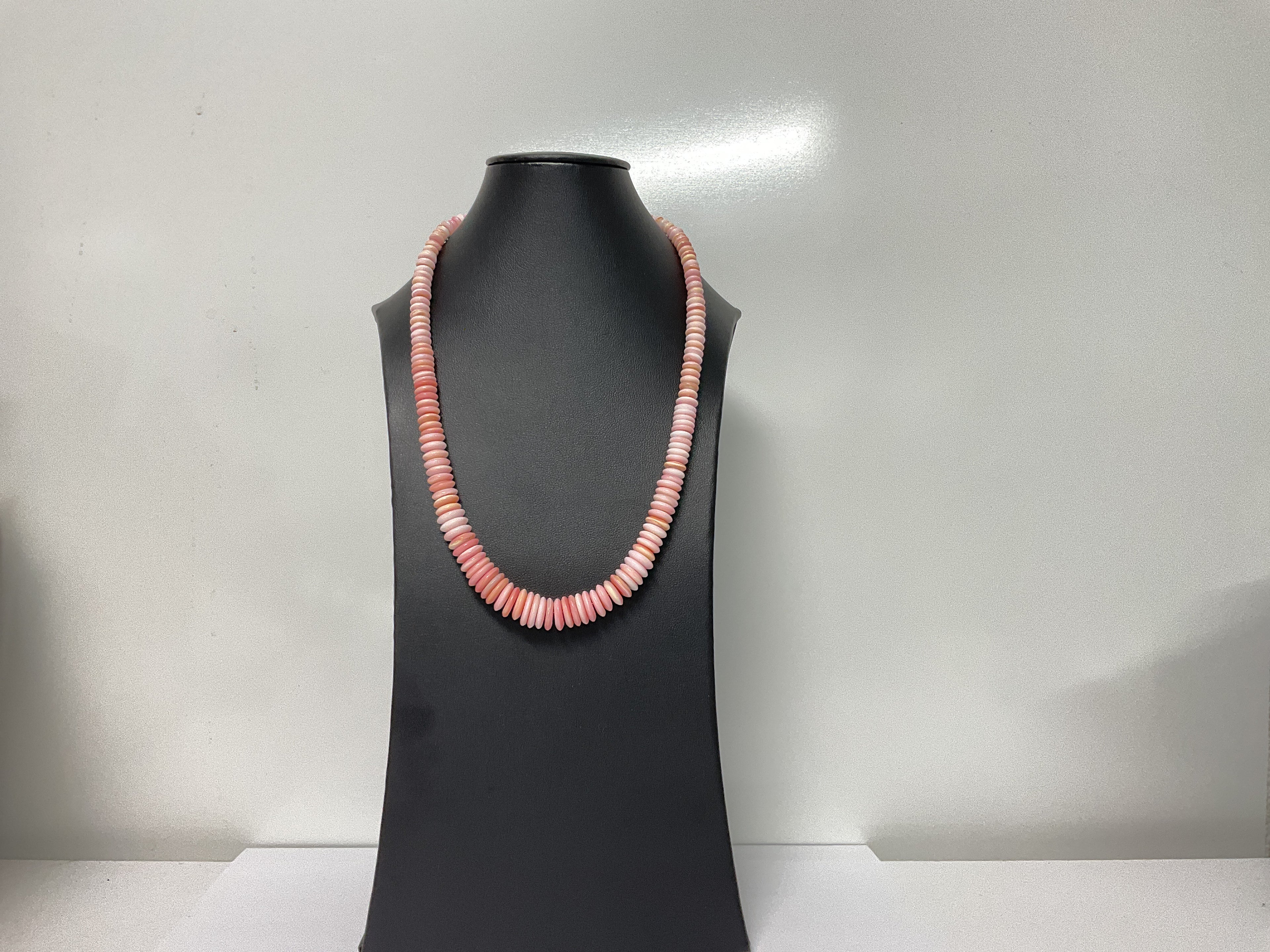 The Pink Conch Necklace