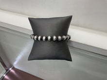 Load image into Gallery viewer, Handmade Navajo Pearl Bracelet
