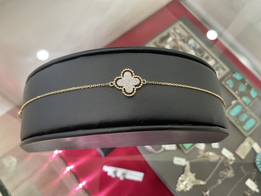 14KWY Natural Diamond Clover Bracelet