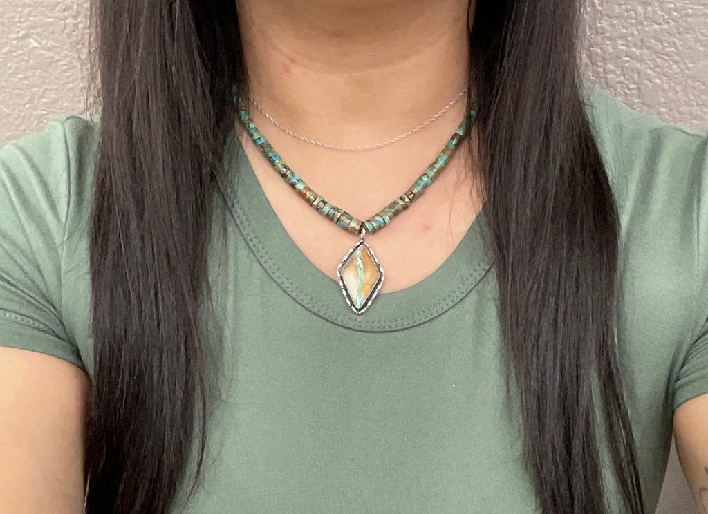 Royston Ribbon necklace