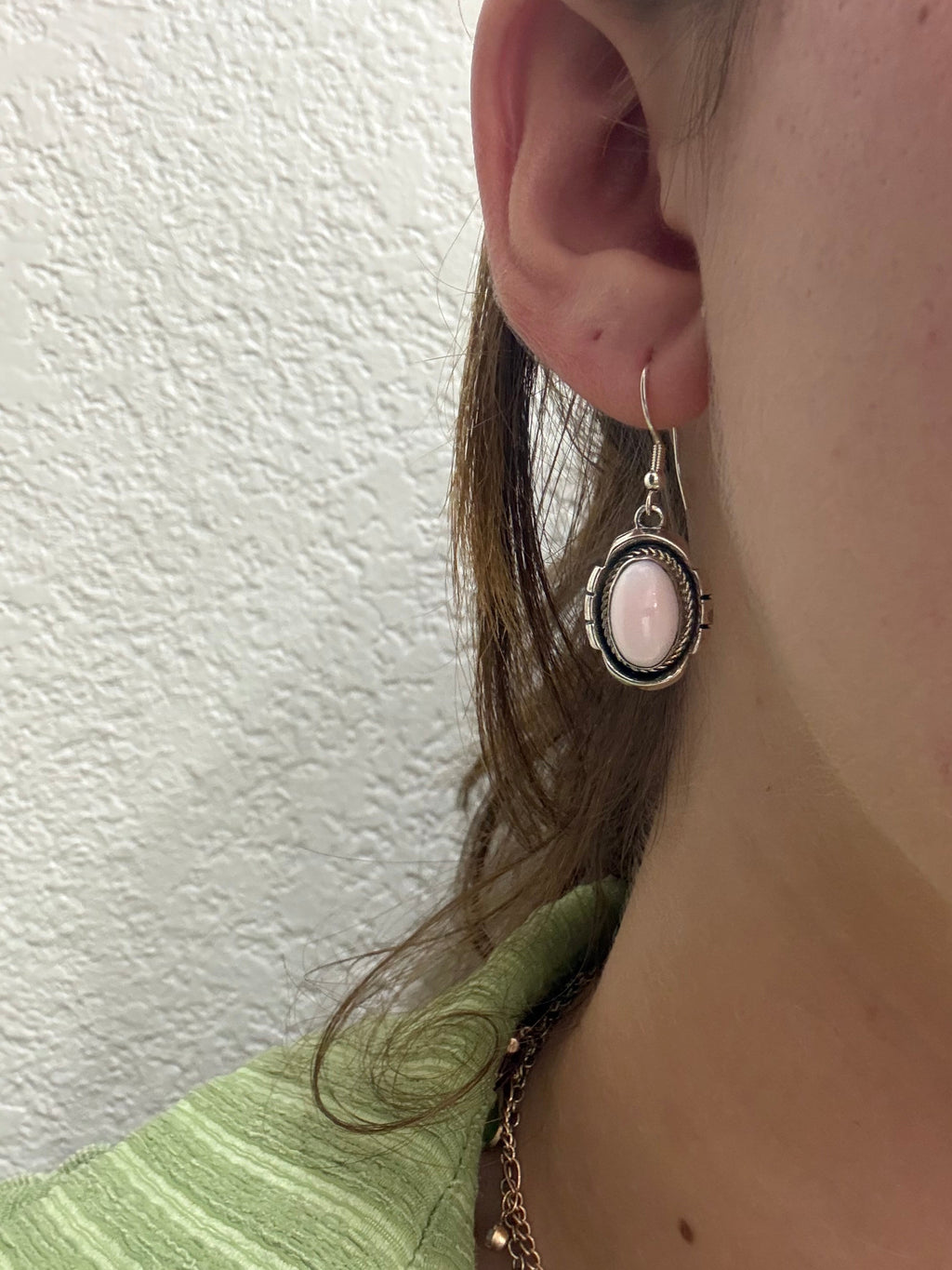 Pink Conch Oval Earrings