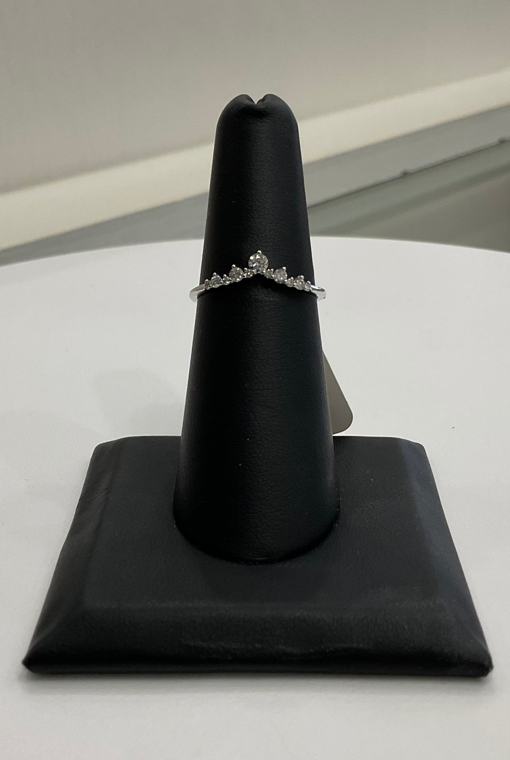 18 KW Gold Diamond Ring