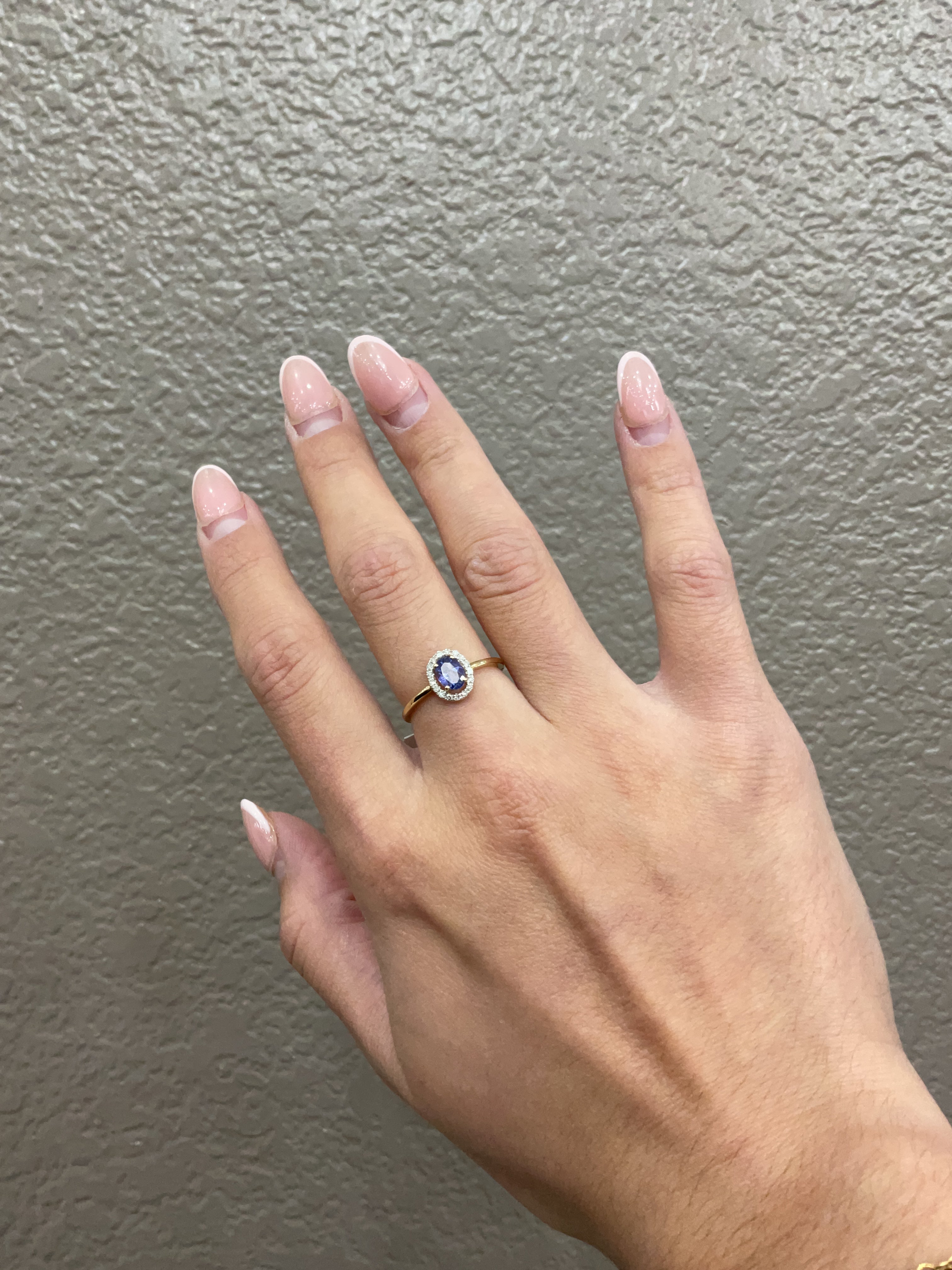 10KY Gold and Tanzanite Ring